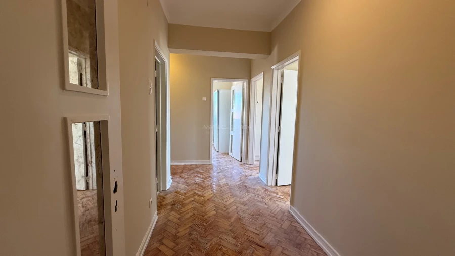 Apartamento T4 para Arrendamento em Alvalade Foto 12