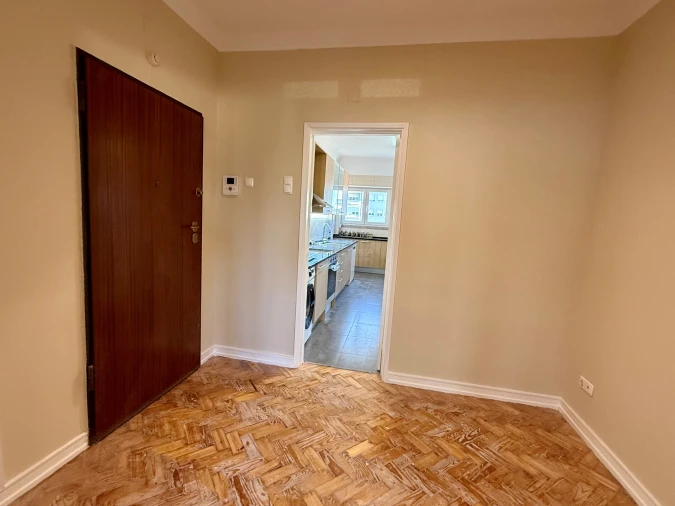 Apartamento T4 para Arrendamento em Alvalade Foto 17