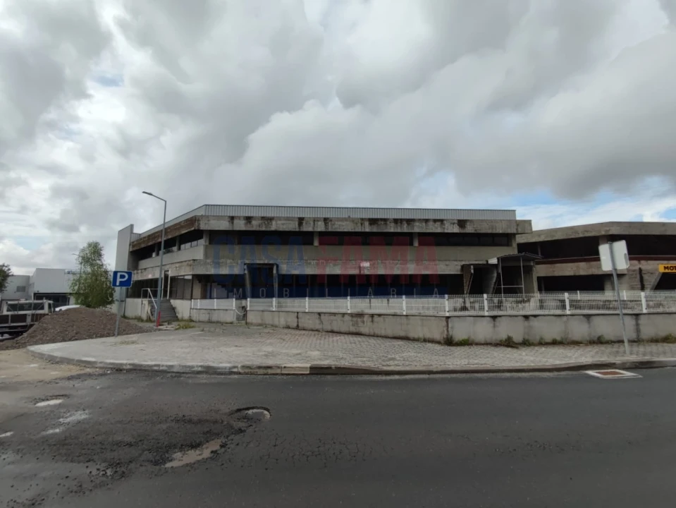 Armazém para Venda em Santo Tirso, Couto (Santa Cristina e São Miguel) e Burgães Foto 20