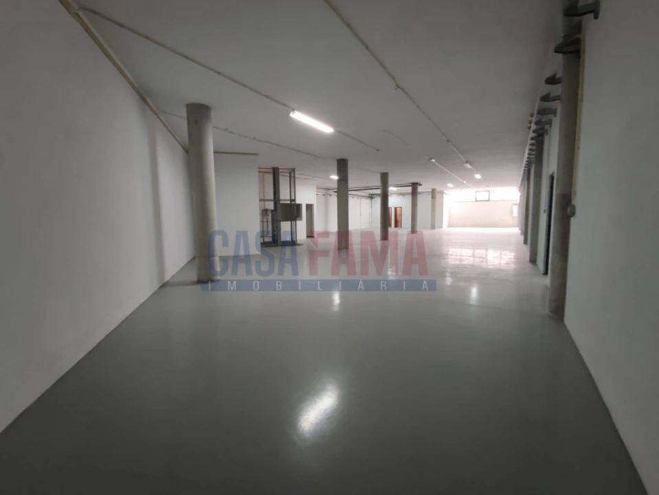 Armazém para Venda em Santo Tirso, Couto (Santa Cristina e São Miguel) e Burgães Foto 24
