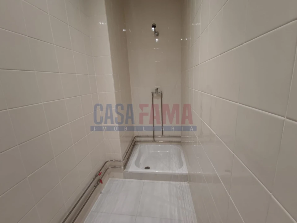 Armazém para Venda em Santo Tirso, Couto (Santa Cristina e São Miguel) e Burgães Foto 34