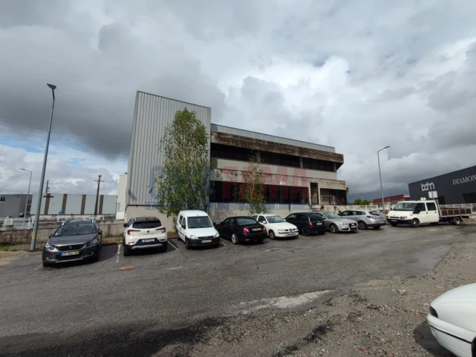 Armazém para Venda em Santo Tirso, Couto (Santa Cristina e São Miguel) e Burgães Foto 51