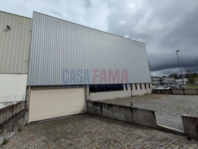 Armazém para Venda em Santo Tirso, Couto (Santa Cristina e São Miguel) e Burgães Foto 66