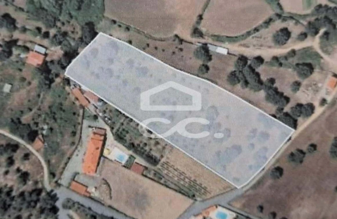 Terreno para Venda em Tortosendo Foto 1