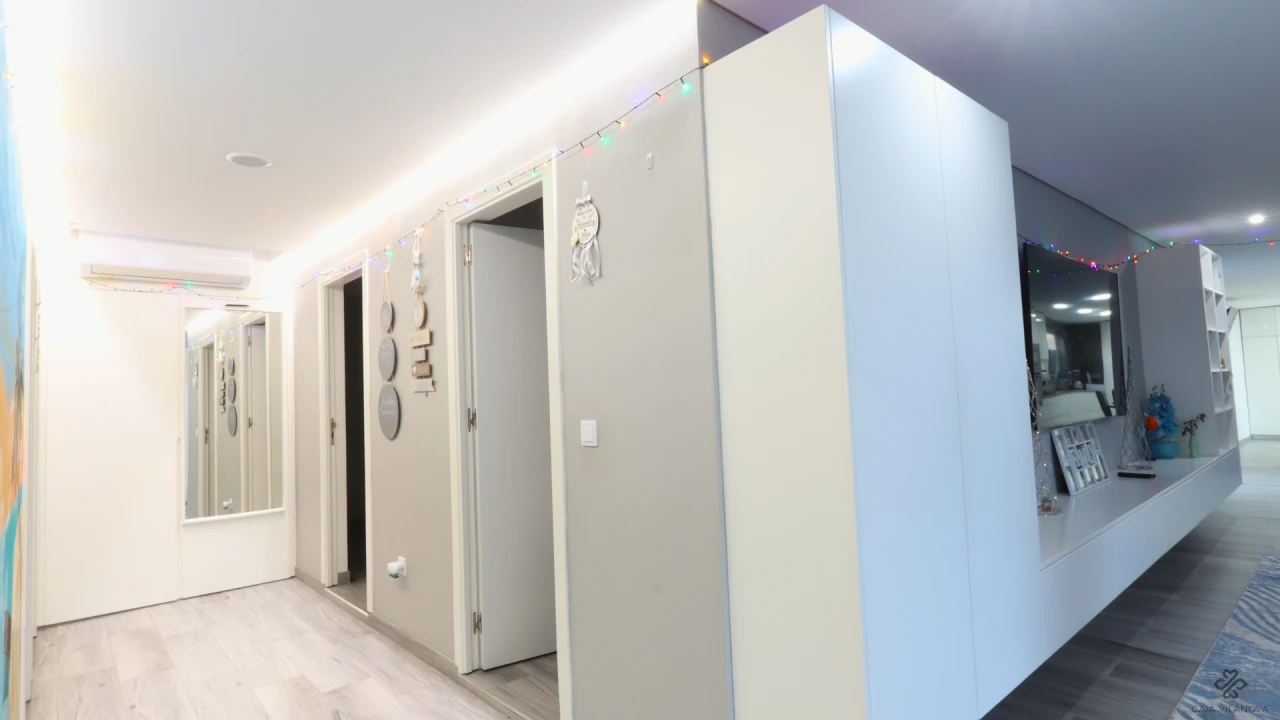 Moradia T4 para Venda em Santa Marinha e São Pedro da Afurada Foto 13