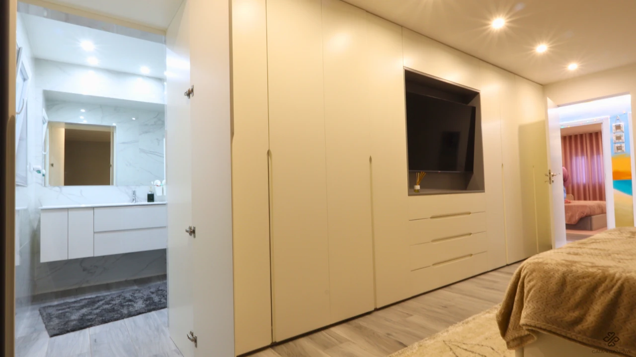 Moradia T4 para Venda em Santa Marinha e São Pedro da Afurada Foto 19