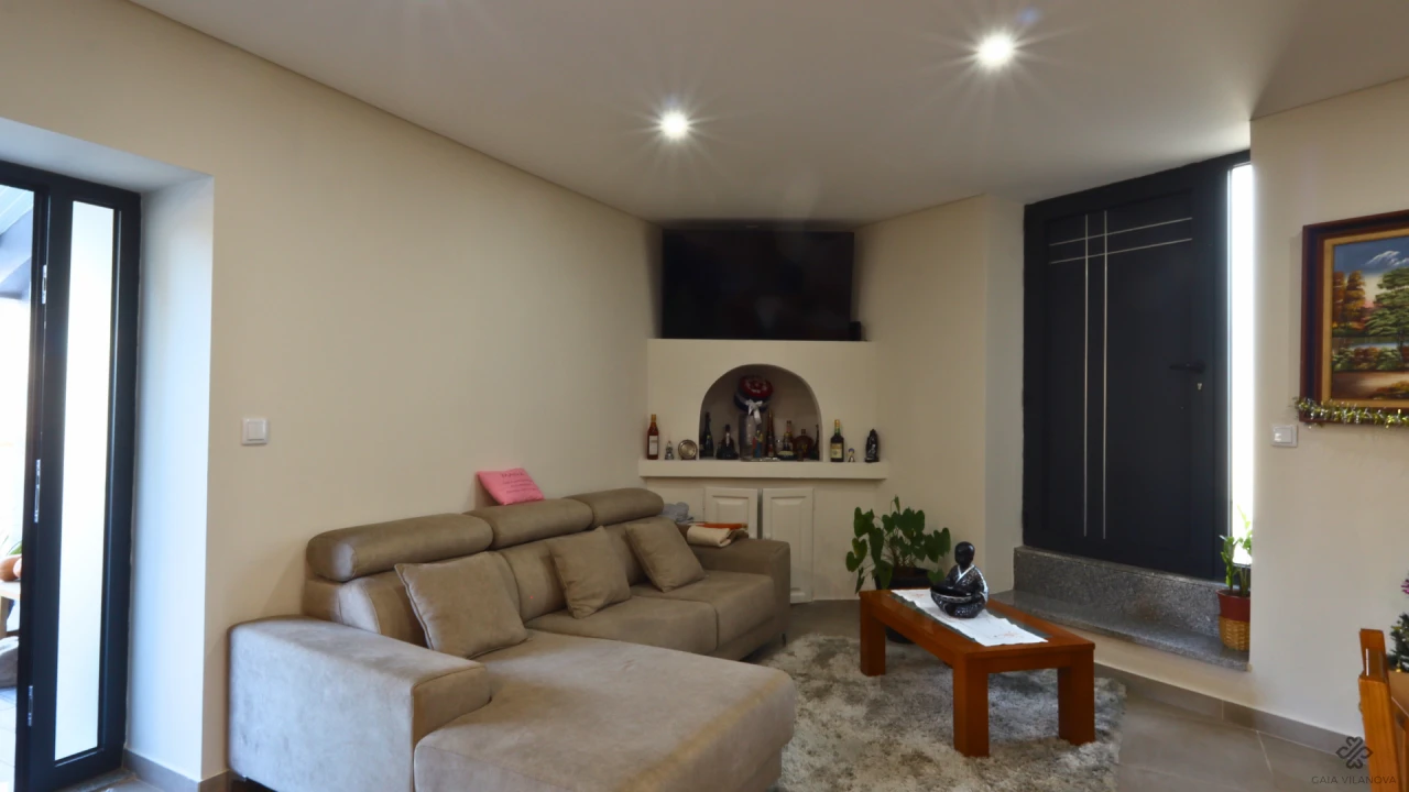 Moradia T4 para Venda em Santa Marinha e São Pedro da Afurada Foto 36