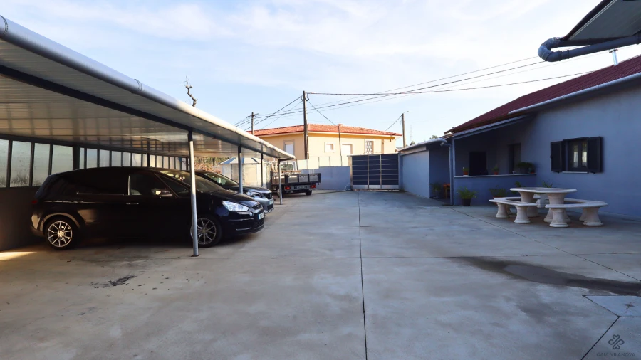 Moradia T4 para Venda em Santa Marinha e São Pedro da Afurada Foto 31