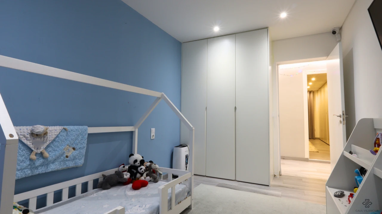 Moradia T4 para Venda em Santa Marinha e São Pedro da Afurada Foto 17