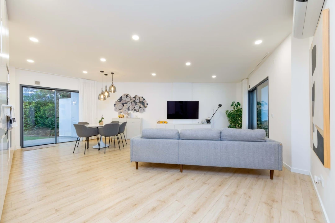 Apartamento T3 para Venda em Ferreiras Foto 2