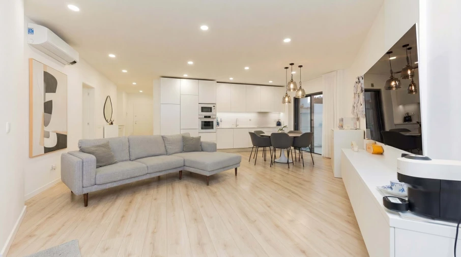 Apartamento T3 para Venda em Ferreiras Foto 1