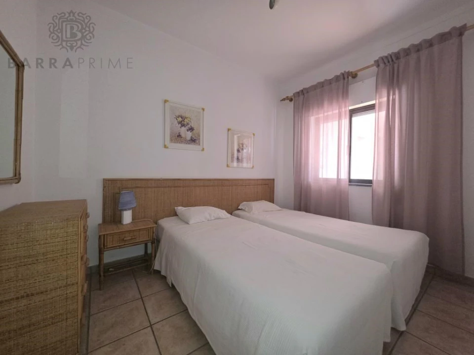 Apartamento T2 para Venda em Quarteira Foto 2