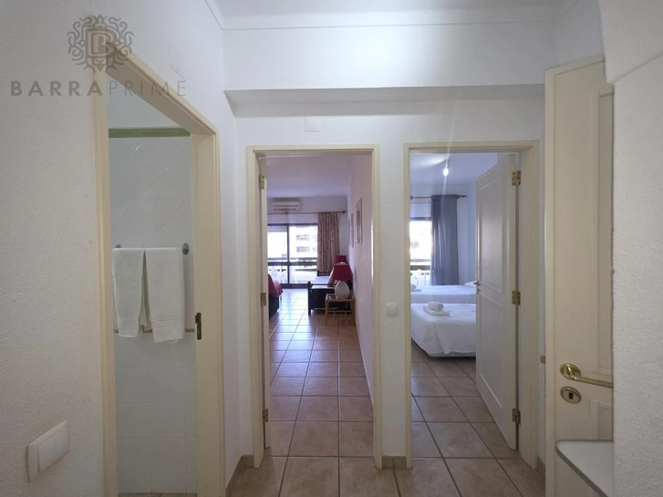 Apartamento T2 para Venda em Quarteira Foto 6