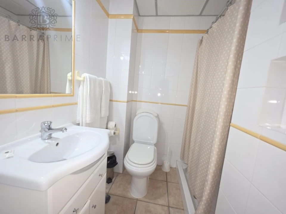 Apartamento T2 para Venda em Quarteira Foto 18