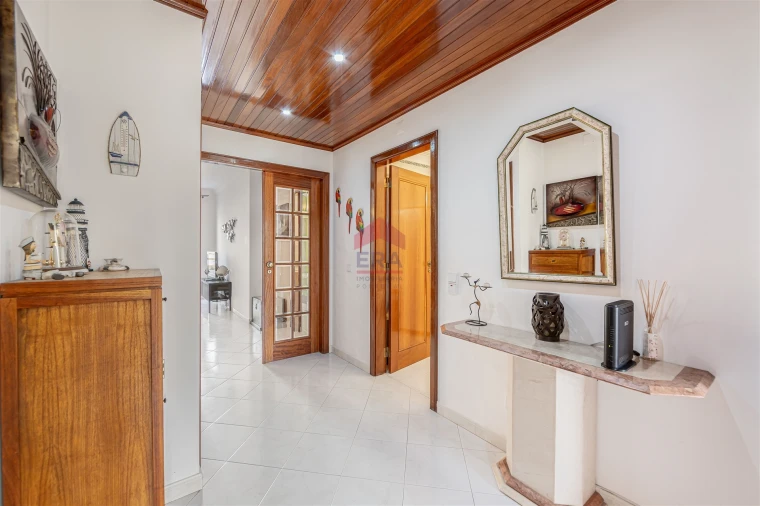 Apartamento T0 para Venda em Quarteira Foto 2