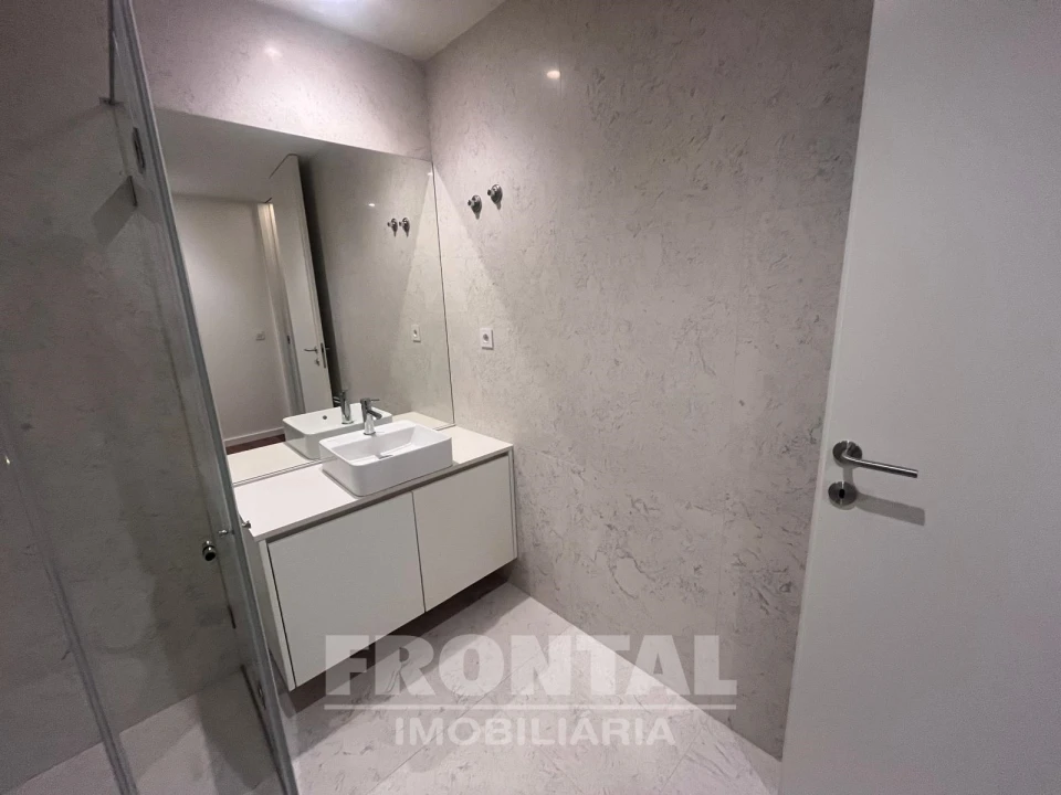 Apartamento T1 para Venda em Cedofeita, Santo Ildefonso, Sé, Miragaia, São Nicolau e Vitória Foto 14