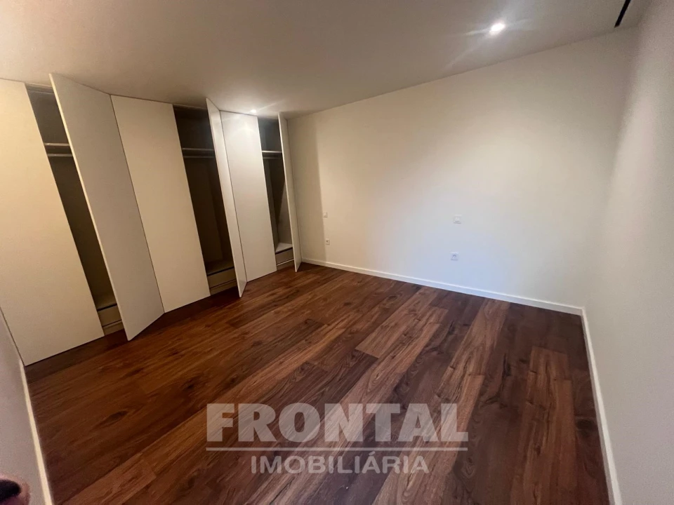 Apartamento T1 para Venda em Cedofeita, Santo Ildefonso, Sé, Miragaia, São Nicolau e Vitória Foto 18