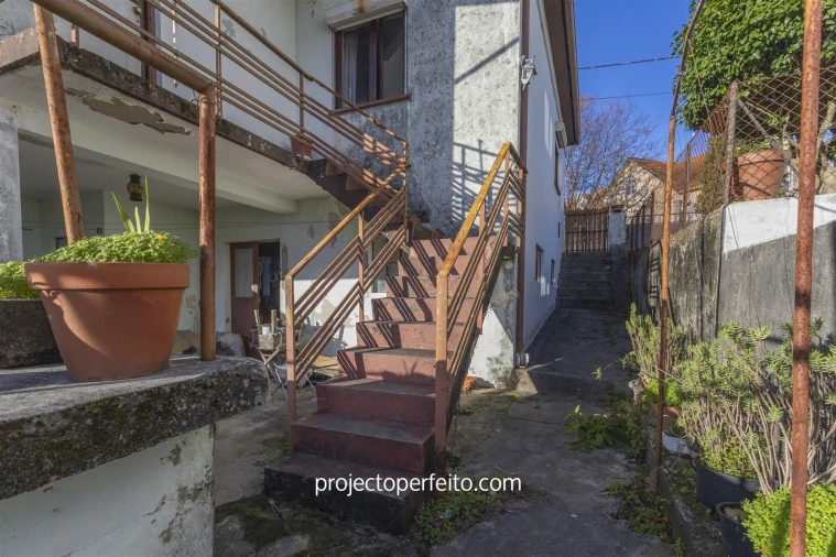 Moradia T3 para Venda em São João da Madeira Foto 2