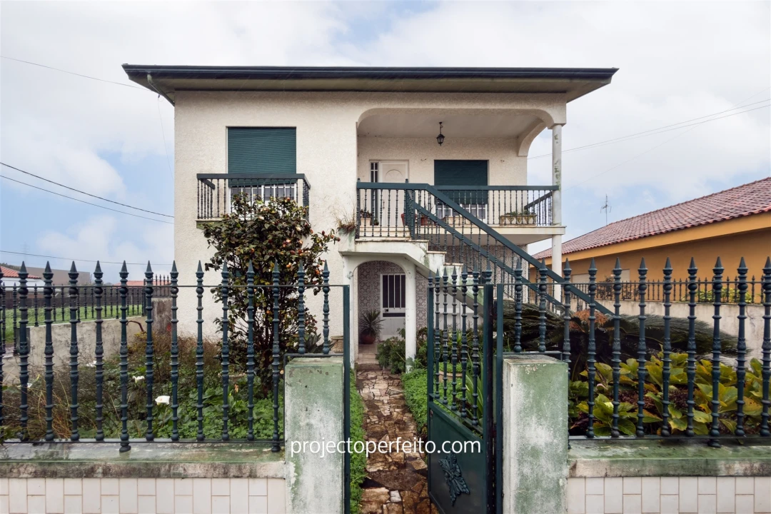 Moradia T10 para Venda em Silvalde Foto 1