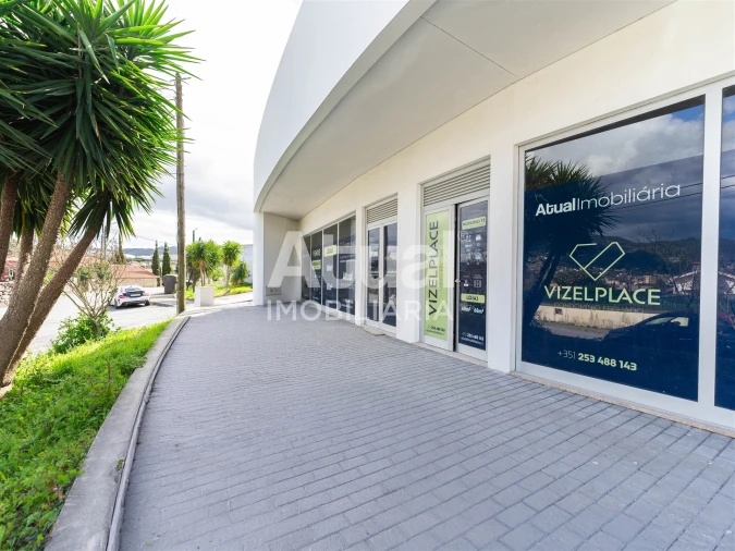 Loja para Arrendamento em Caldas de Vizela (São Miguel e São João)