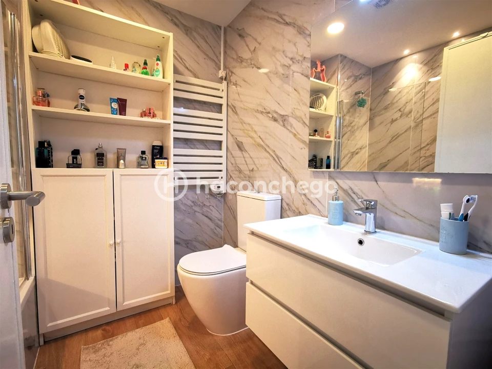 Apartamento T3 para Venda em Arcozelo Foto 11
