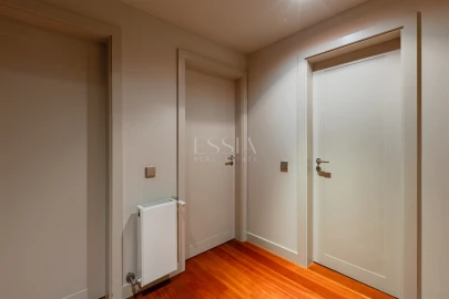Apartamento T4 para Venda em Aldoar, Foz do Douro e Nevogilde