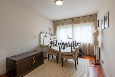 Apartamento T4 para Venda em Aldoar, Foz do Douro e Nevogilde