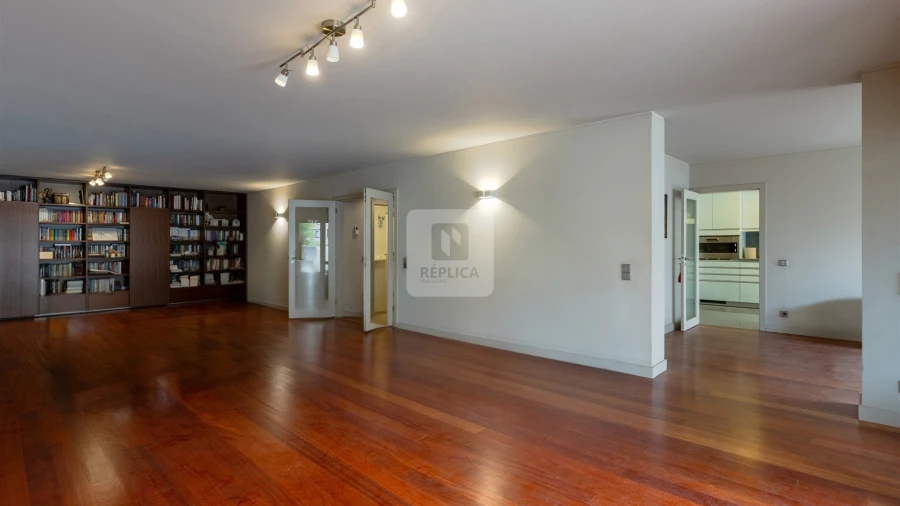 Apartamento T4 para Venda em Aldoar, Foz do Douro e Nevogilde Foto 6