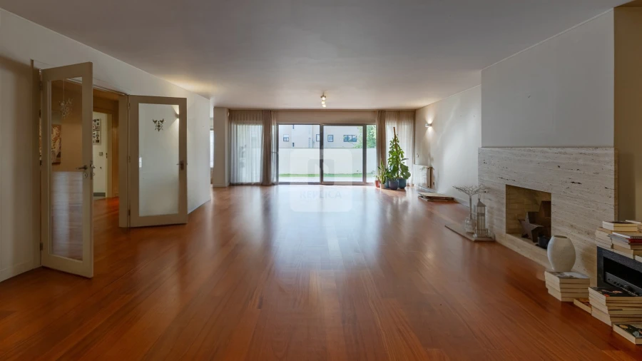 Apartamento T4 para Venda em Aldoar, Foz do Douro e Nevogilde Foto 3