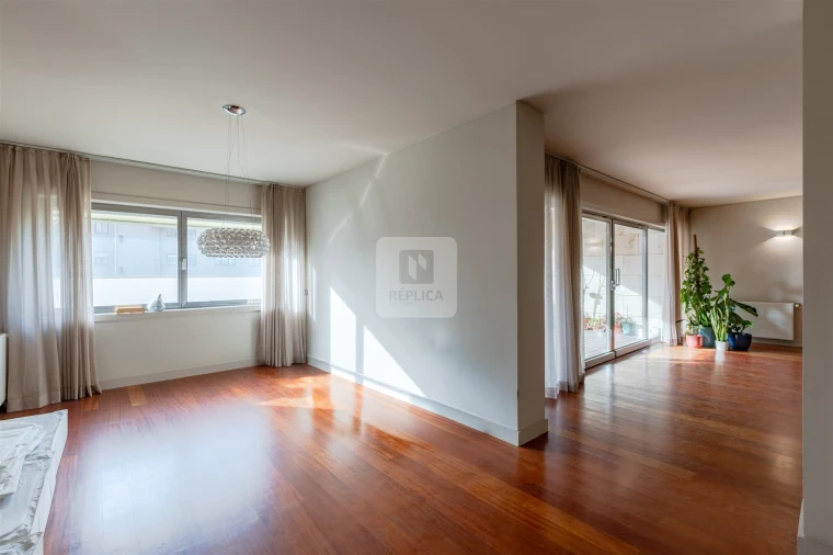 Apartamento T4 para Venda em Aldoar, Foz do Douro e Nevogilde Foto 11