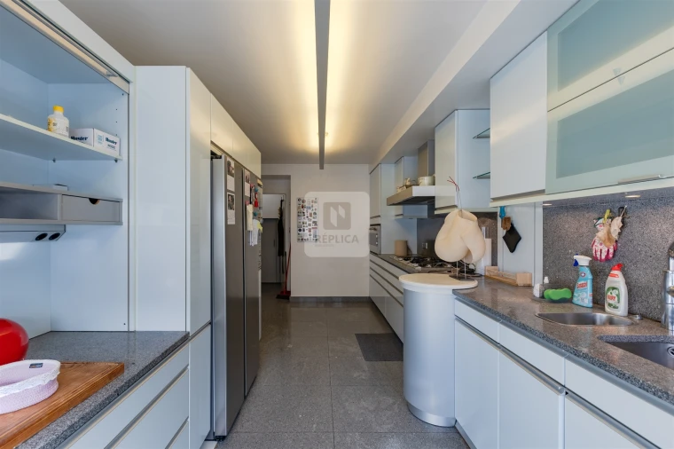 Apartamento T4 para Venda em Aldoar, Foz do Douro e Nevogilde Foto 14