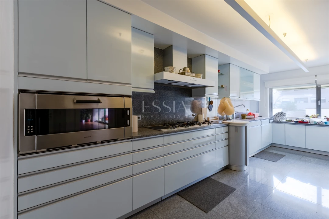 Apartamento T4 para Venda em Aldoar, Foz do Douro e Nevogilde Foto 8