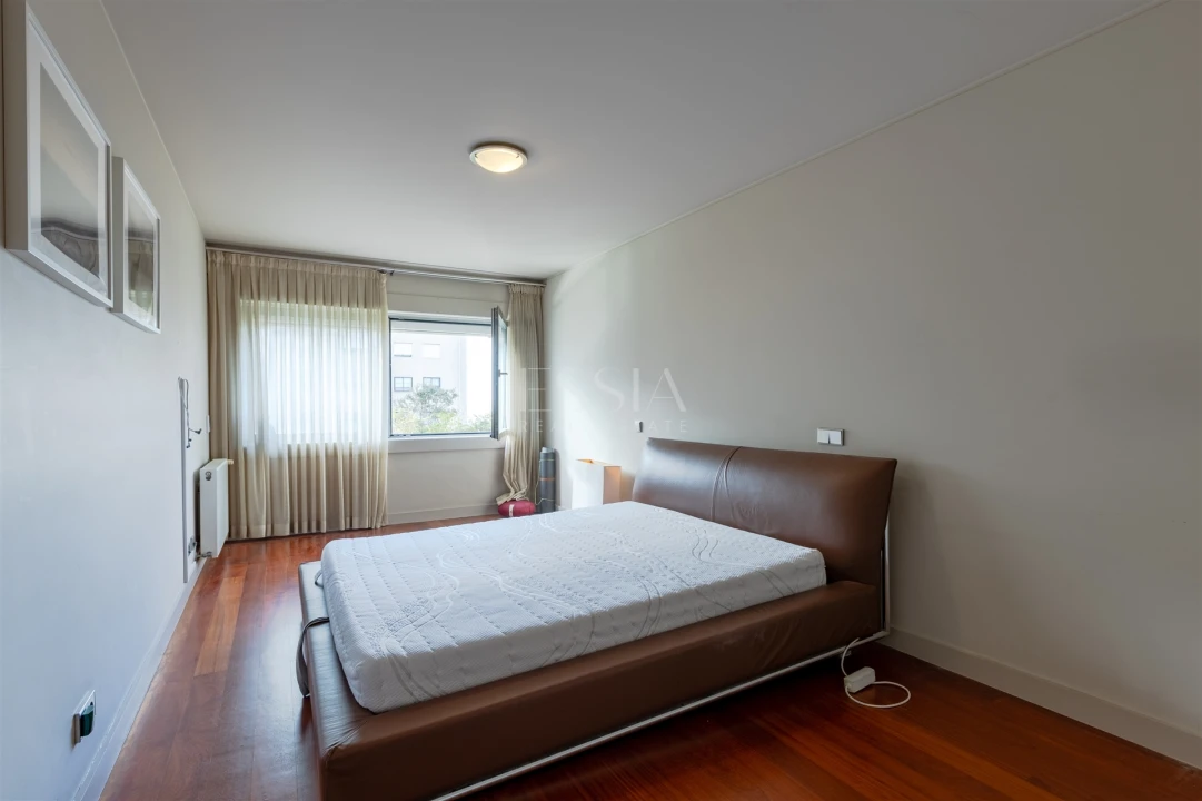 Apartamento T4 para Venda em Aldoar, Foz do Douro e Nevogilde Foto 15