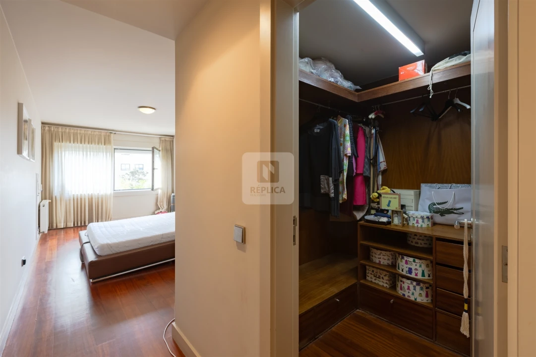 Apartamento T4 para Venda em Aldoar, Foz do Douro e Nevogilde Foto 21