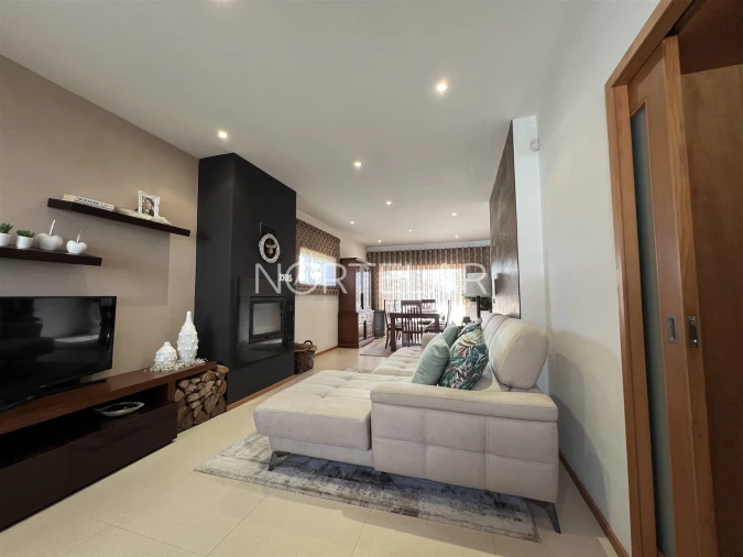 Moradia T3 para Venda em Avidos e Lagoa Foto 6