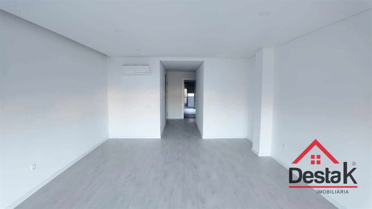 Apartamento T2 para Arrendamento em Abraveses Foto 3