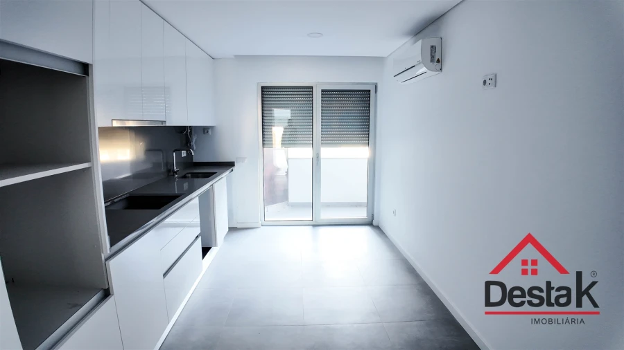Apartamento T2 para Arrendamento em Abraveses Foto 4