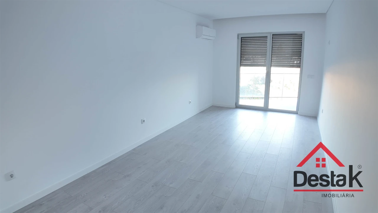 Apartamento T2 para Arrendamento em Abraveses Foto 5