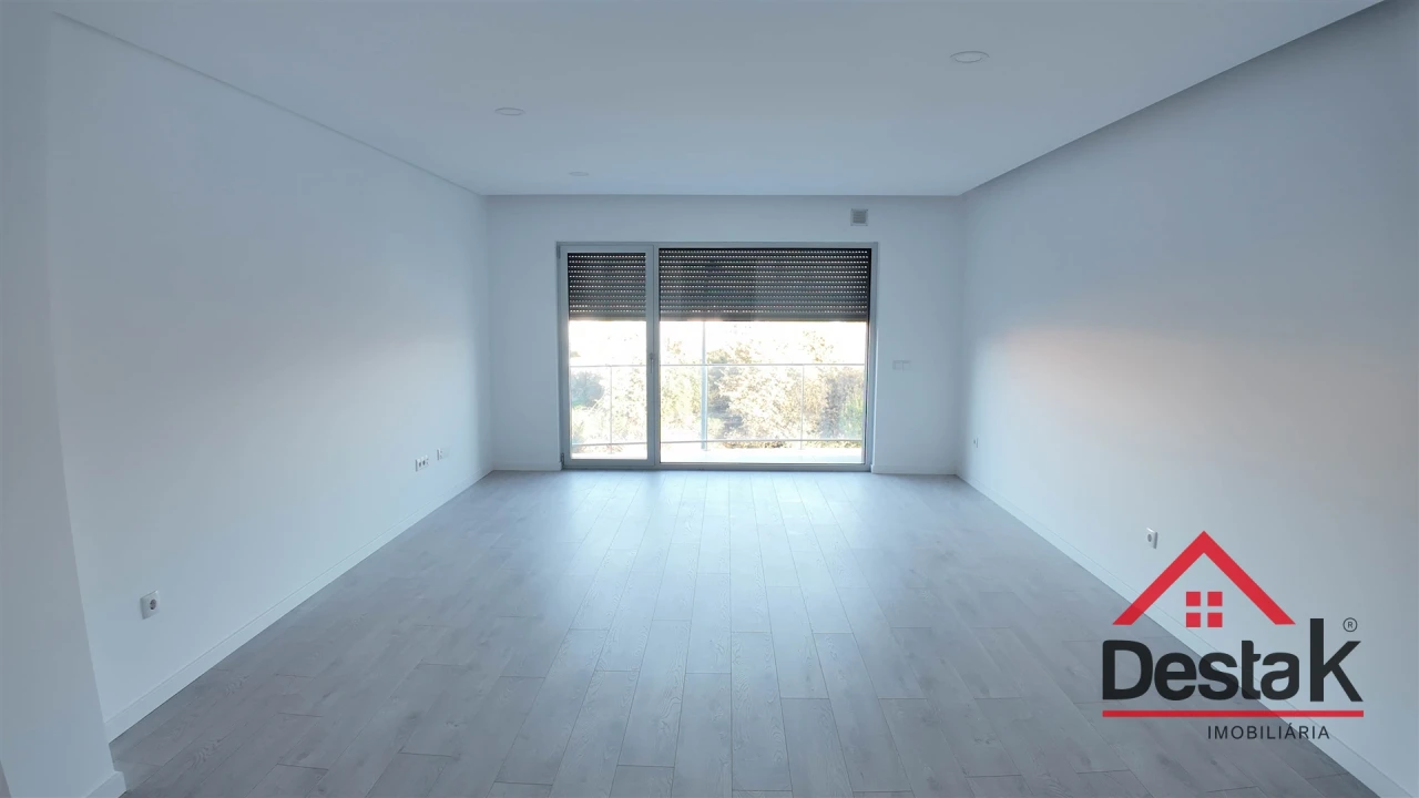 Apartamento T2 para Arrendamento em Abraveses Foto 2