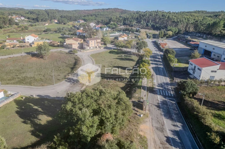 Terreno para Venda em Alcanede Foto 11
