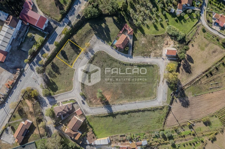 Terreno para Venda em Alcanede Foto 1