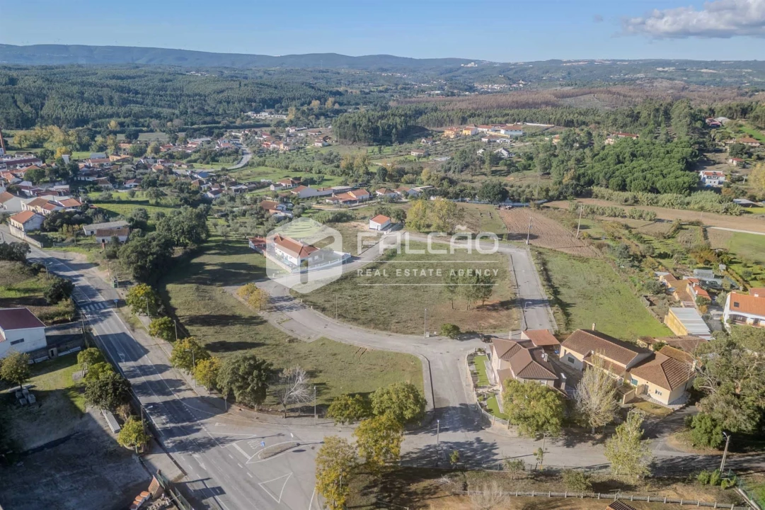 Terreno para Venda em Alcanede Foto 3