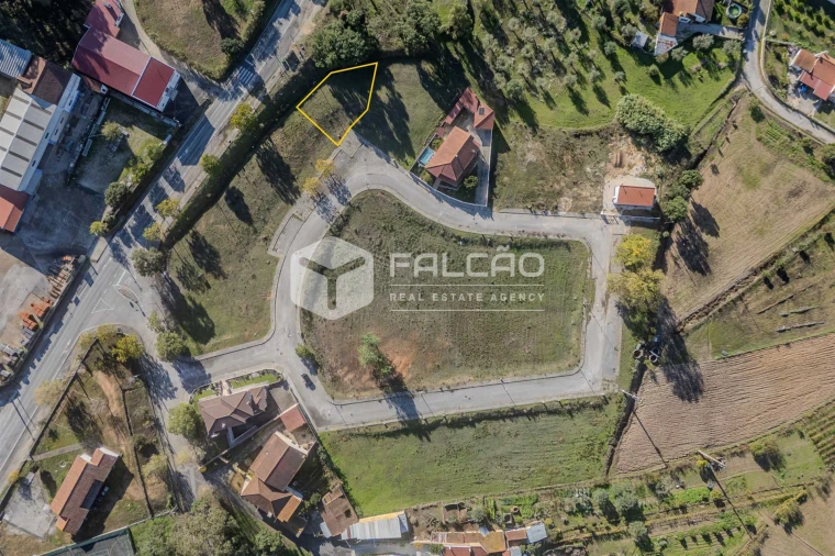 Terreno para Venda em Alcanede Foto 1