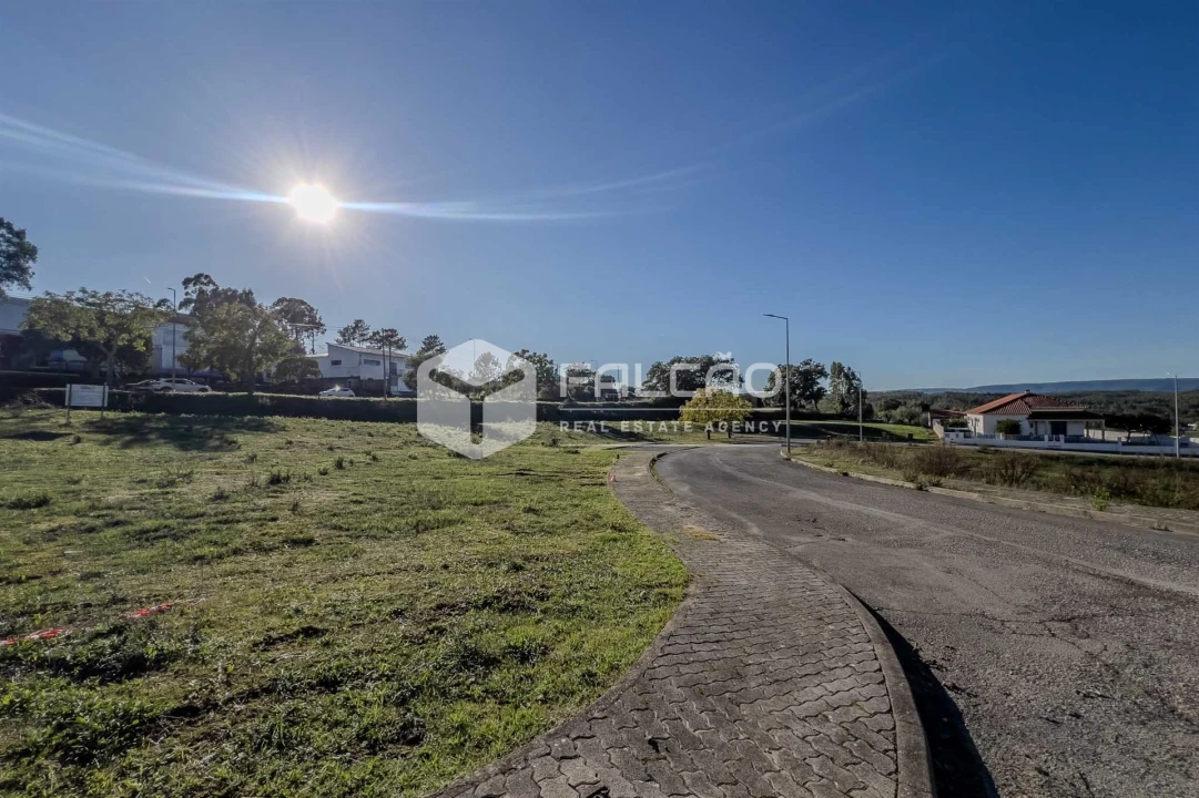 Terreno para Venda em Alcanede Foto 28