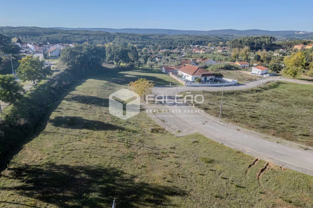 Terreno para Venda em Alcanede Foto 18