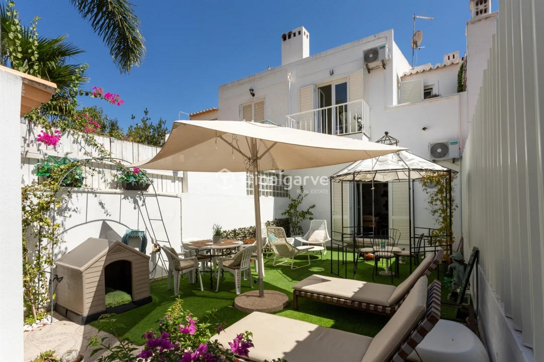 Moradia T2 para Venda em Albufeira e Olhos de Água Foto 35