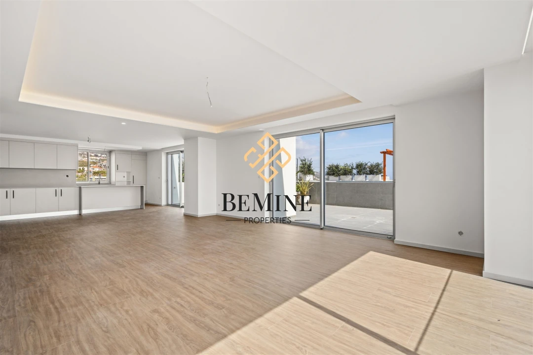 Apartamento T3 para Venda em Camara de Lobos Foto 4
