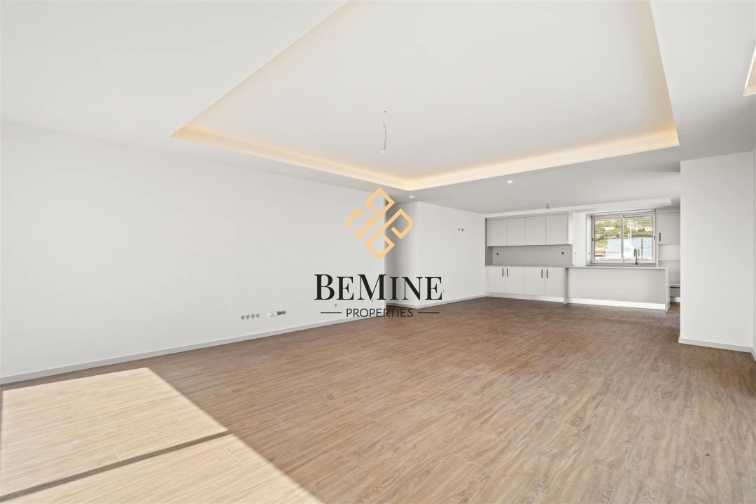 Apartamento T3 para Venda em Camara de Lobos Foto 5