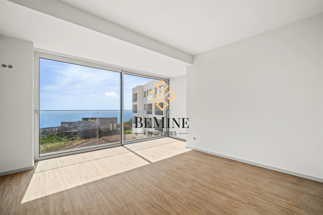 Apartamento T3 para Venda em Camara de Lobos Foto 16