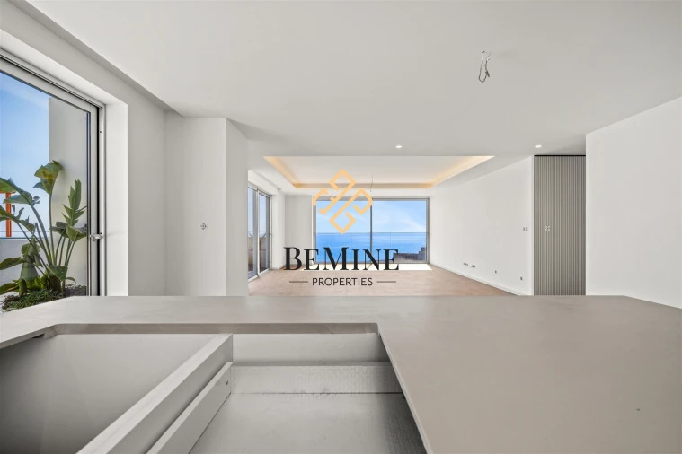 Apartamento T3 para Venda em Camara de Lobos Foto 8